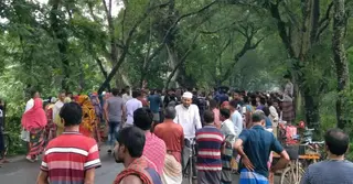 সাতক্ষীরায় ইজিবাইক ছিনতাই; রিজার্ভের ফাঁদে ফেলে দিনমজুরকে হত্যা